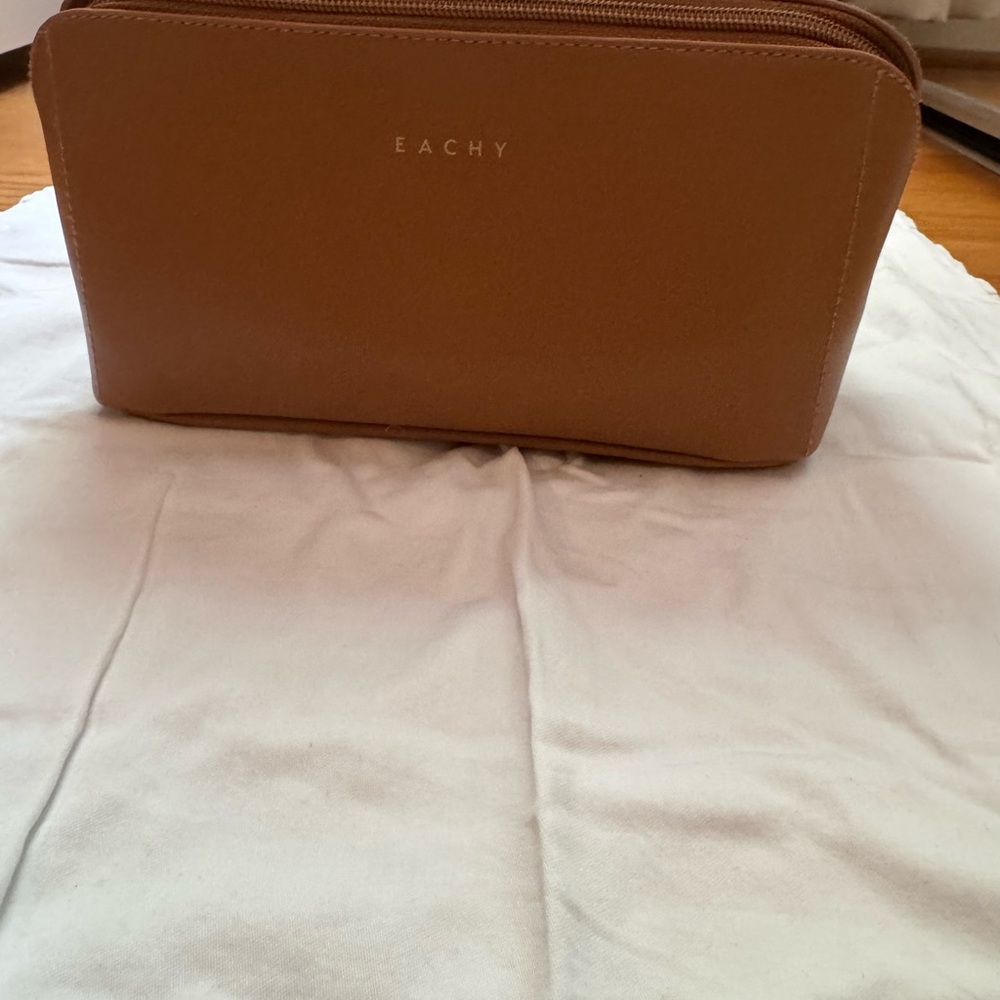 Tan Key & Card Holder